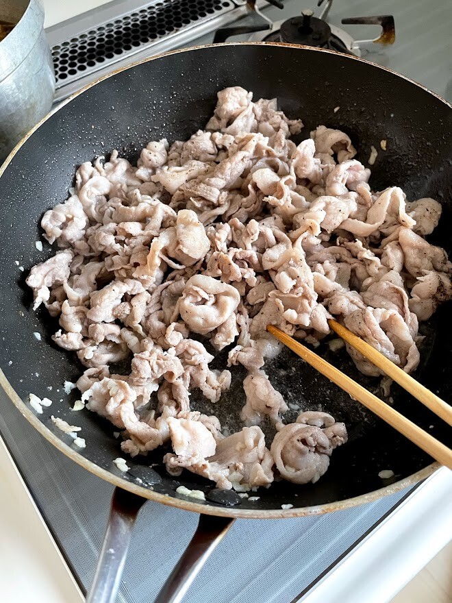 狭い部屋に家族5人集まるとどうなるか 豚とズッキーニの炒めない炒め物 と昨日の晩ごはん 井上かなえオフィシャルブログ 母ちゃんちの晩御飯とどたばた日記 Powered By ライブドアブログ