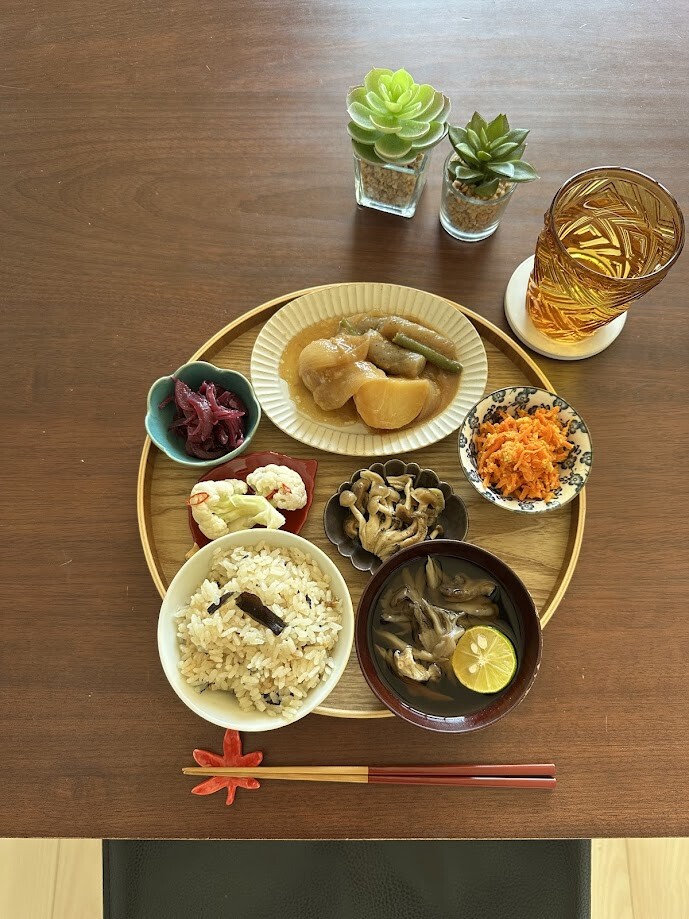 1週間の日持ちおかずとそれらを使って作るお昼ごはん、晩ごはん、お