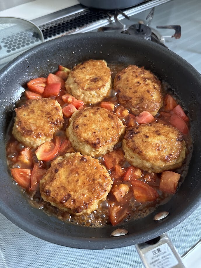 甘辛でジューシー♩【つくねのトマト照り焼き】で晩ごはん : 井上