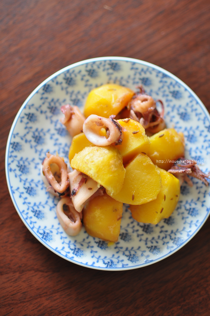 Clubhouseで今朝の出来事と 味付けひとつ ジャガイモとイカの炒め煮 と献立 井上かなえオフィシャルブログ 母ちゃんちの晩御飯とどたばた日記 Powered By ライブドアブログ