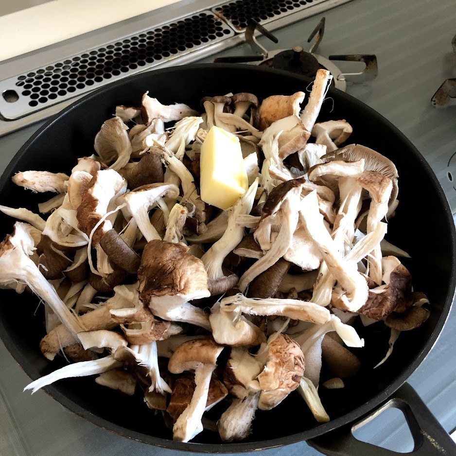 低糖質作り置き いろいろきのこのバターソテー と ホタルイカと新玉ねぎのレモンマリネ で昨日の晩ごはん 井上かなえオフィシャルブログ 母ちゃんちの晩御飯とどたばた日記 Powered By ライブドアブログ 低糖質作り置き いろいろきのこのバターソテー と ホタルイカと新玉ねぎのレモンマリネ で昨日の晩ごはん 井上かなえオフィシャルブログ 母ちゃんちの晩御飯とどたばた日記 Powered By ライブドアブログ