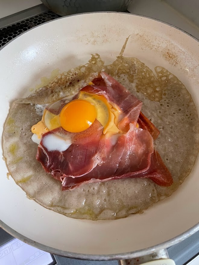 そば粉のガレットバナナのキャラメリゼとバニラアイスを添えて おしゃれ過ぎるカフェメニューを作ってみた と 昨日はマンウィズアミッションのライブへ 井上かなえオフィシャルブログ 母ちゃんちの晩御飯とどたばた日記 Powered By ライブドアブログ