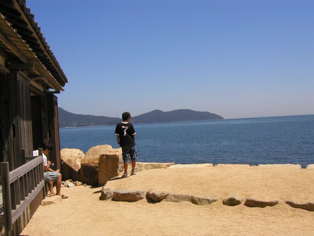 そして海