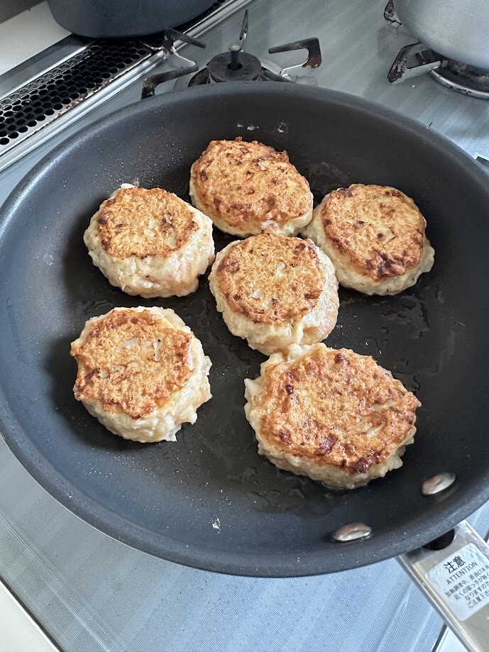 甘辛でジューシー♩【つくねのトマト照り焼き】で晩ごはん : 井上