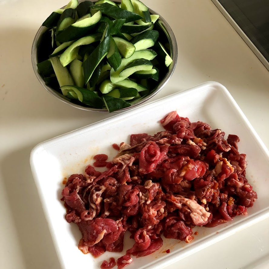 きゅうりの大量消費に 牛肉ときゅうりのピリ辛炒め とタルタル愛を語る兄妹 井上かなえオフィシャルブログ 母ちゃんちの晩御飯とどたばた日記 Powered By ライブドアブログ