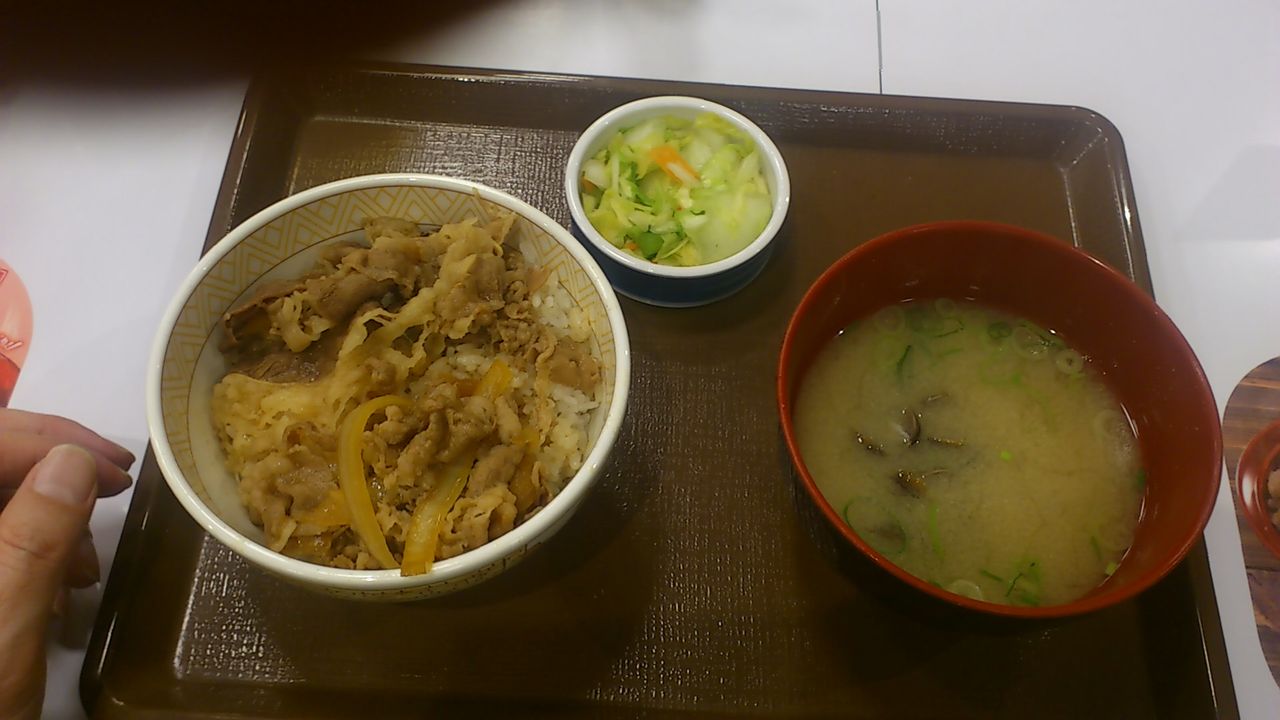 すき家のしじみ汁フェアに乗っかって 牛丼しじみ汁おしんこセット 並盛550円を食べてみた 食べてみたらこうだった すき家のしじみ汁フェアに乗っかって 牛丼しじみ汁おしんこセット 並盛550円を食べてみた 食べてみたらこうだった