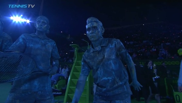 2017y01m08d_033656096