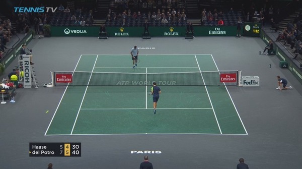 2017y11m03d_192342845