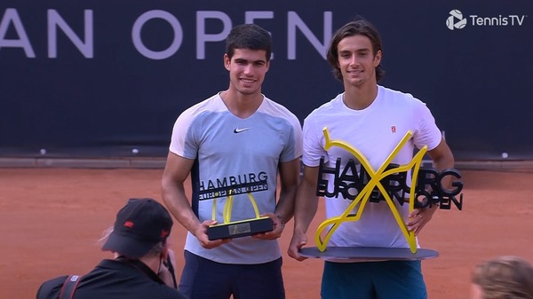 2022y07m25d_011943626