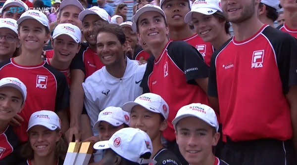 2019y08m12d_064726318