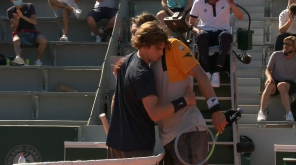 2021y06m01d_234706532