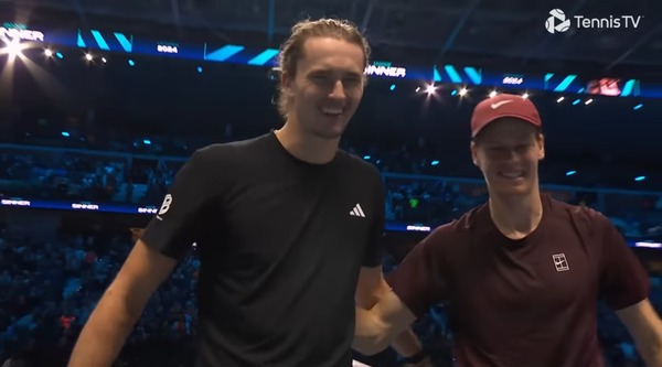 シナーがズベレフに快勝しツアーファイナルズ準決勝進出決定！RR2勝目！