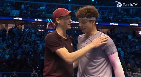 シナーがシェルトン下しツアーファイナルズRR全勝通過！強すぎィ！