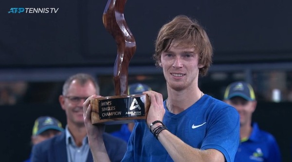 2020y01m19d_211513914