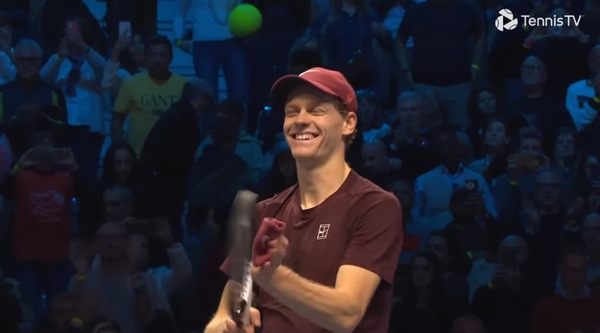 シナーがアリアシム下しツアーファイナルズ白星発進！！連覇に向け視野良好！