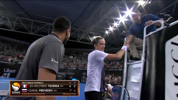 2019y01m05d_211304986