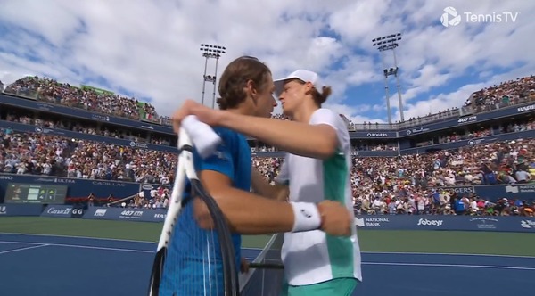 2023y08m14d_064041971