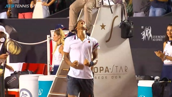 2019y02m24d_175312278