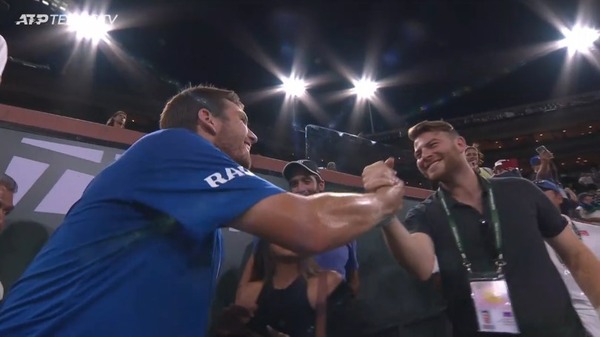 2021y10m18d_191404983