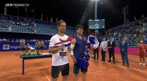 2021y08m12d_153852829