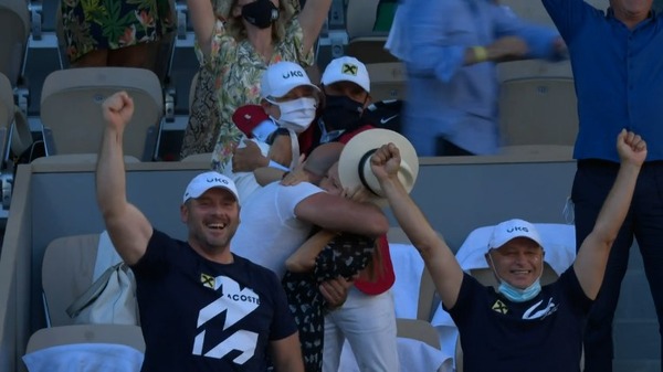 2021y06m14d_122606394