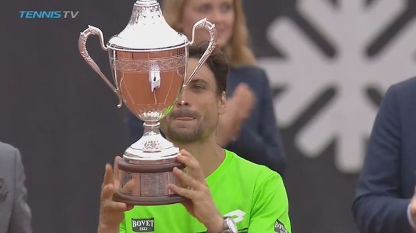 2017y07m24d_112205368