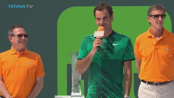 2017y04m03d_222207827