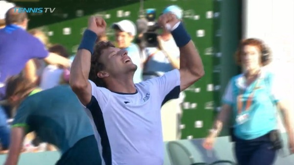 2018y03m30d_235323044