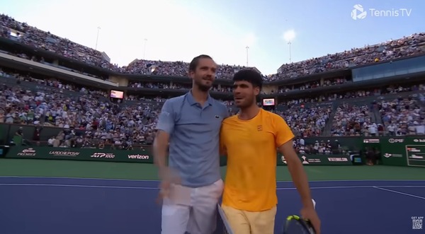 復活のメドベージェフが無敵アルカラスに勝利！！IW決勝進出で次はシナー！シナカラス2枚抜きなるか！？