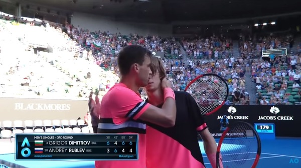 2018y01m19d_222933343