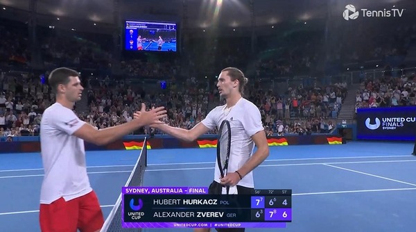 ズベレフのこの髪型、お前らどう思ってるの？あり？なし？