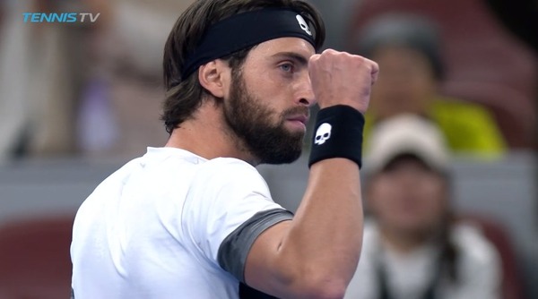 2018y10m08d_192231326