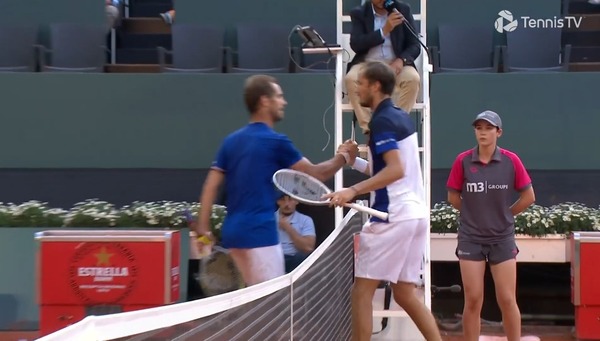 2022y05m18d_153232448