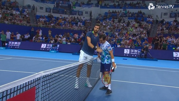 2023y09m27d_221232797