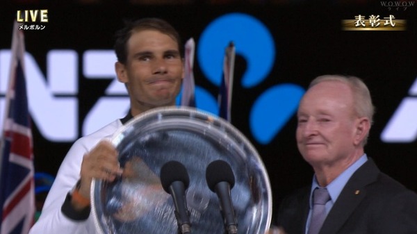 2017y01m29d_212812613