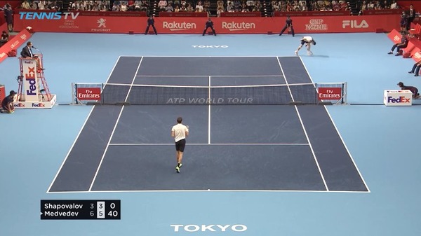 2018y10m06d_230844767