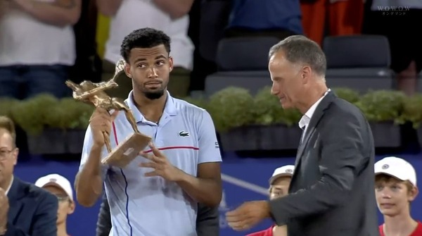 2024y07m23d_122818329