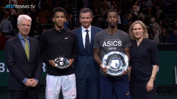 2020y02m17d_012812199