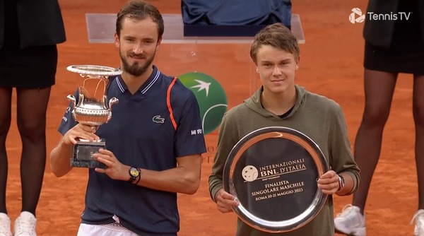 メドベージェフがルーネ下しローマ優勝！まさかのクレーマスターズ制覇！！ランク2位浮上決定！