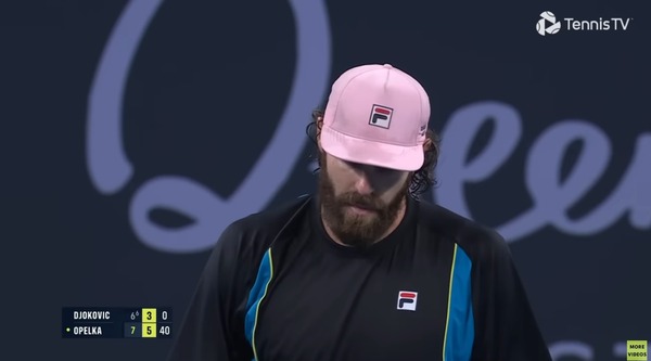 【悲報】ジョコビッチ、293位オペルカに敗れブリスベン3回戦敗退…