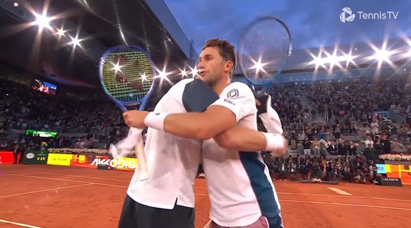 2025y05m05d_064434671