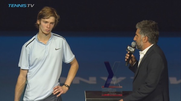 2017y11m12d_193203713