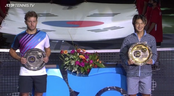 2021y09m26d_204526174