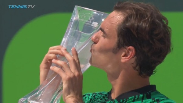 2017y04m03d_222358077