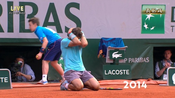 2017y06m12d_004346700