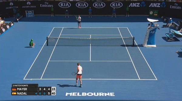 2017y01m18d_004403879