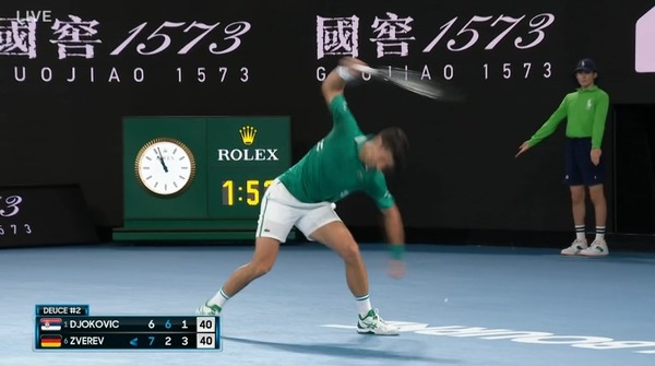 なんでテニスだけすぐラケット破壊しちゃうの？他競技ではありえないのに…