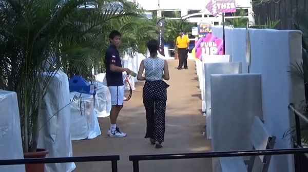 2017y08m08d_220045794