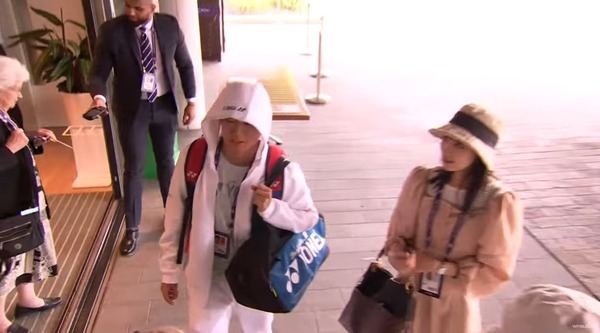 【朗報】西岡陣営にウェザーニュースの檜山沙耶が！！熱愛発覚か！？うおおおおおおおお