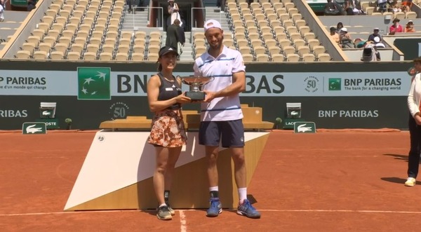 2023y06m08d_221850543